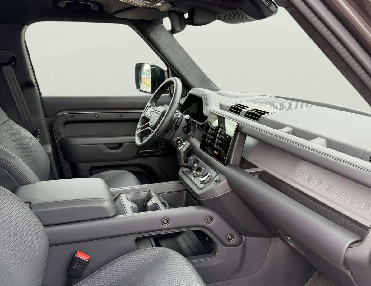 Land Rover Defender употребяван