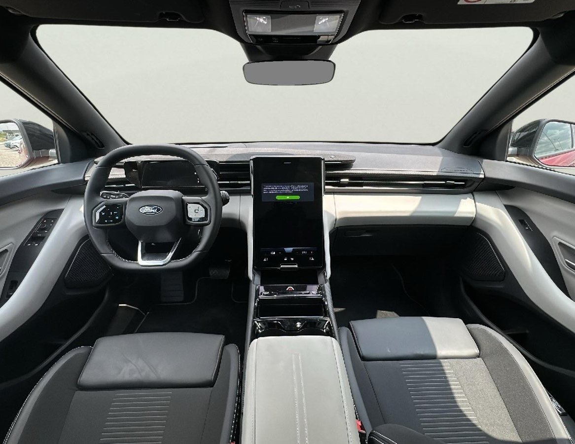 Ford E-Explorer употребяван