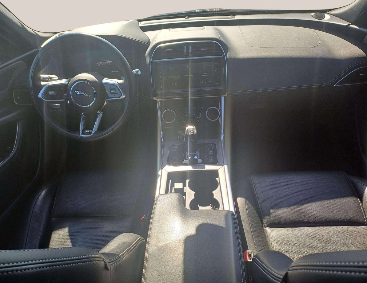 Jaguar XE употребяван