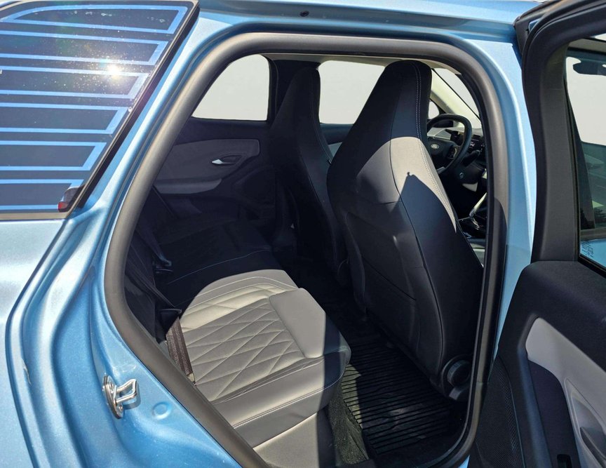 Ford E-Explorer употребяван