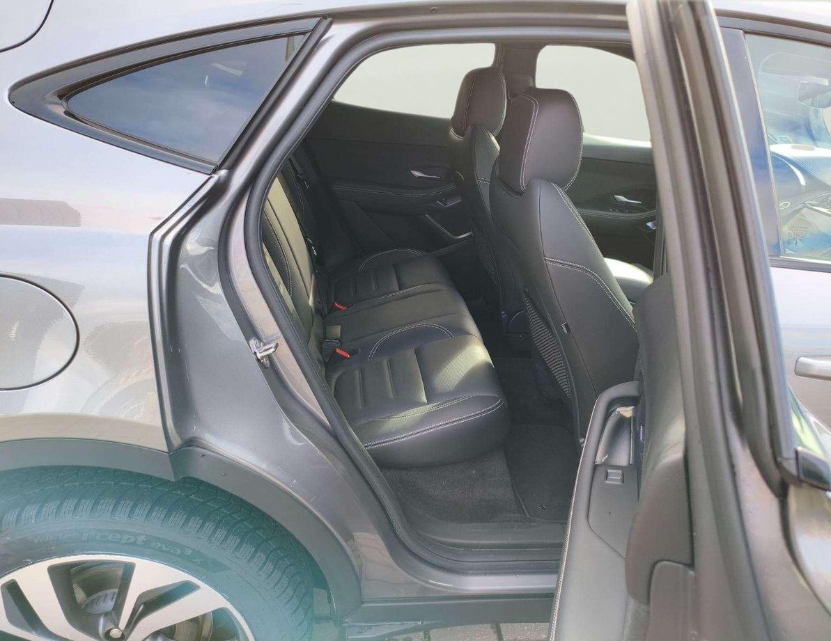 Jaguar E-Pace употребяван