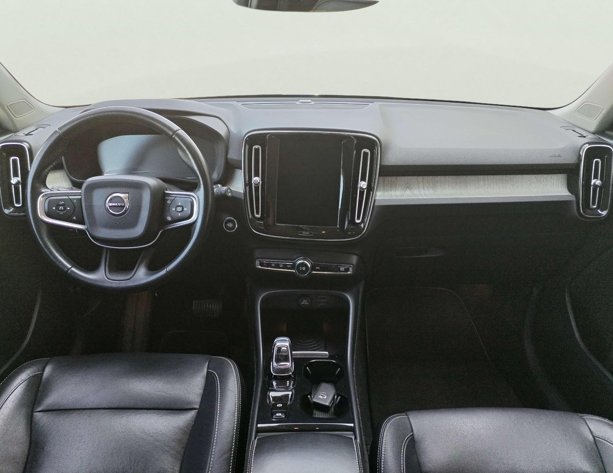 Volvo XC40 употребяван