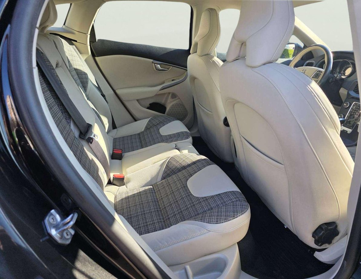 Volvo V40CC употребяван