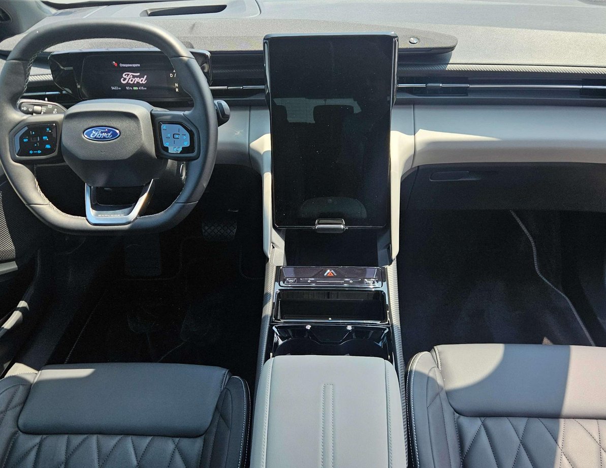 Ford E-Explorer употребяван