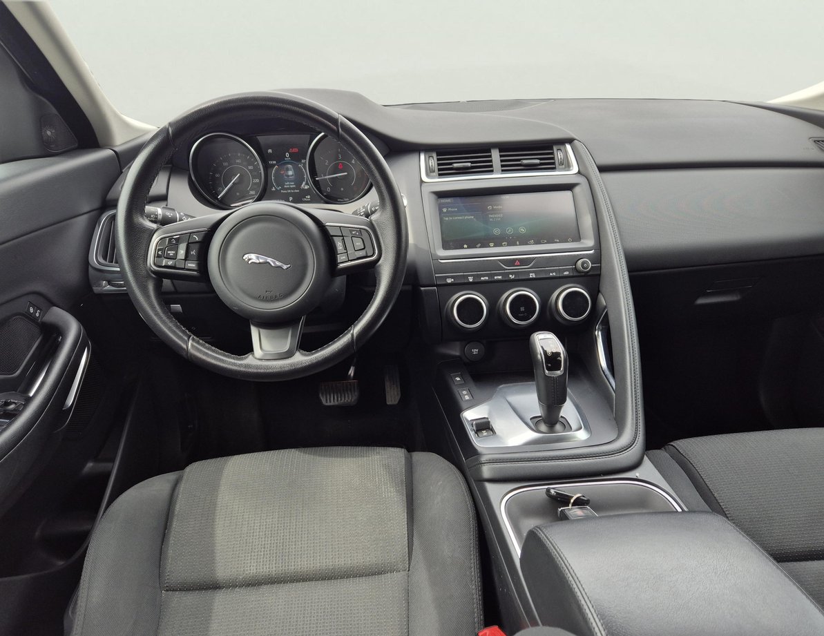 Jaguar E-Pace употребяван