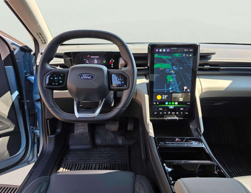 Ford E-Explorer употребяван