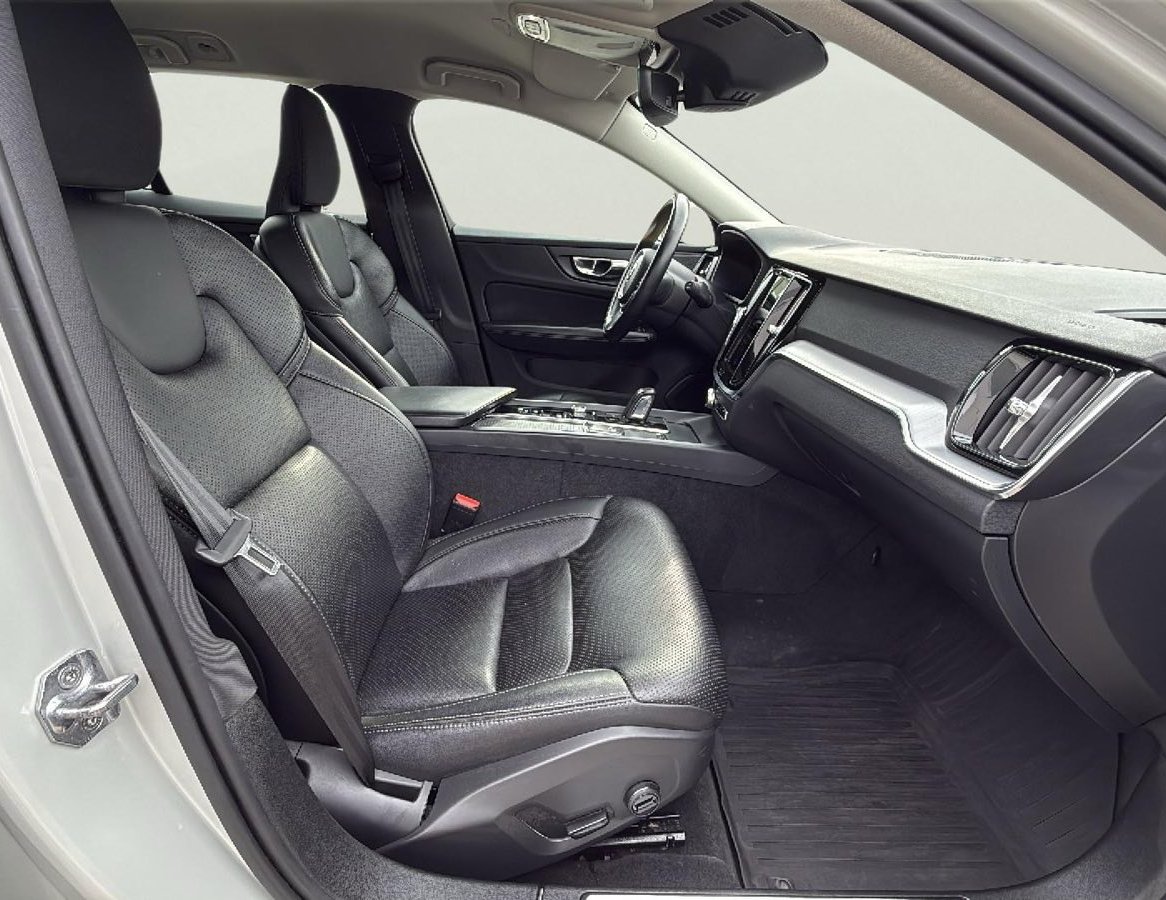 Volvo V60 CC употребяван