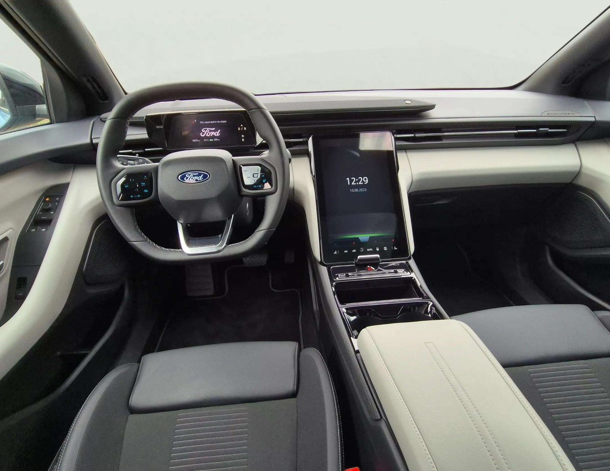 Ford E-Explorer употребяван