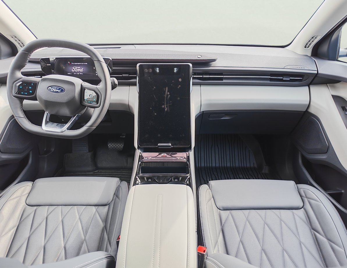 Ford E-Explorer употребяван