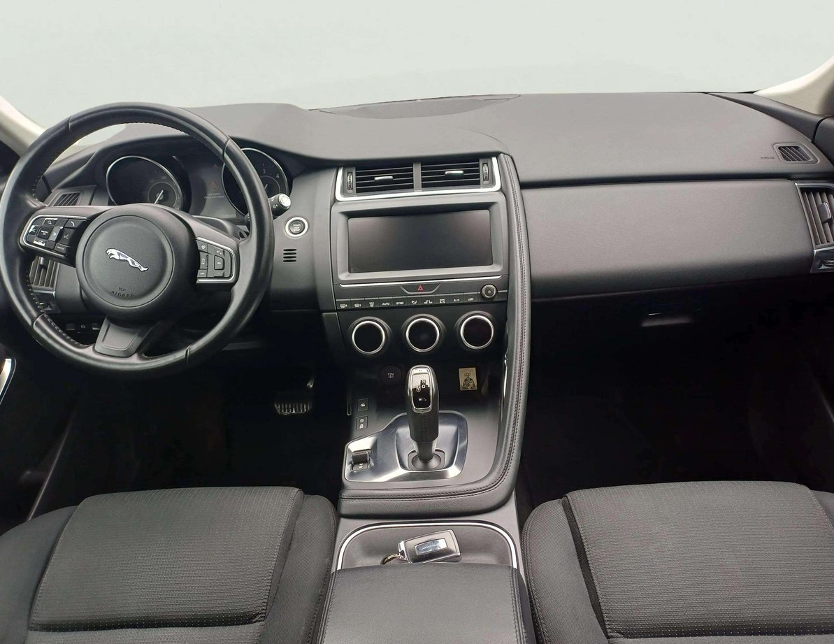 Jaguar E-Pace употребяван