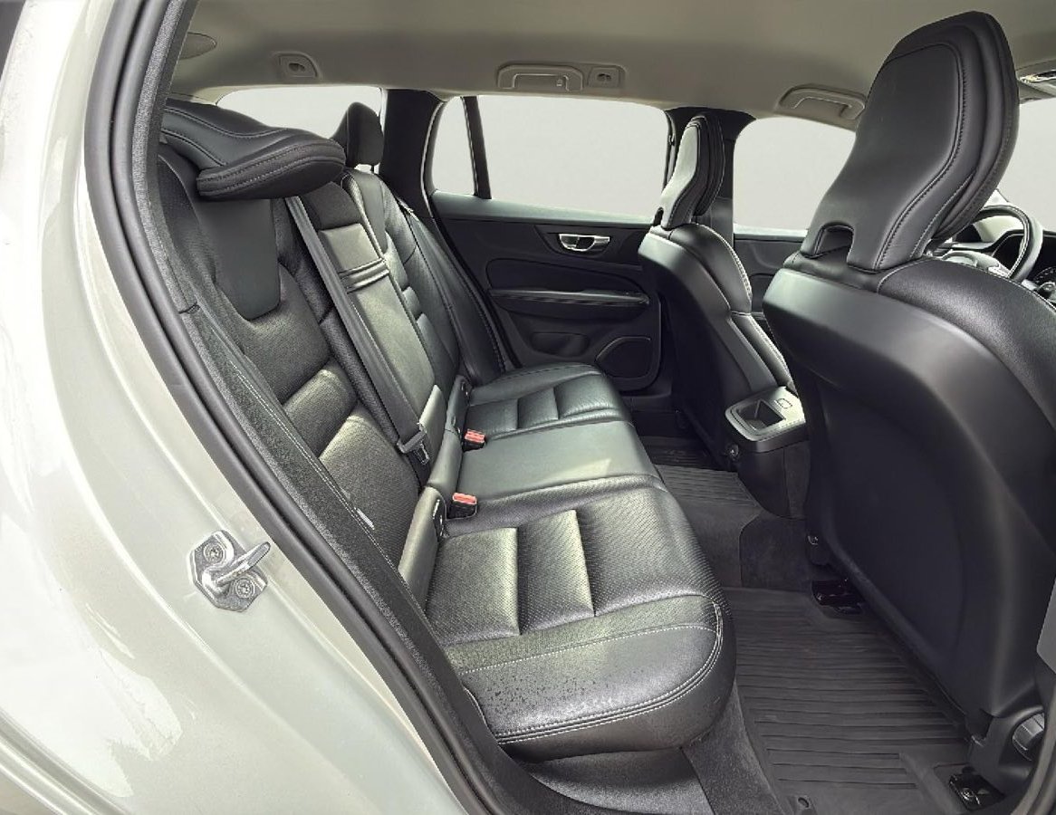 Volvo V60 CC употребяван