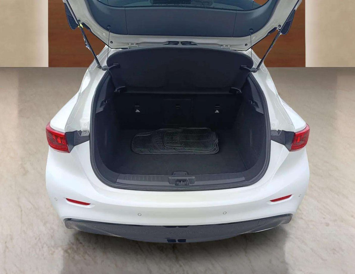 Infiniti Q30 употребяван