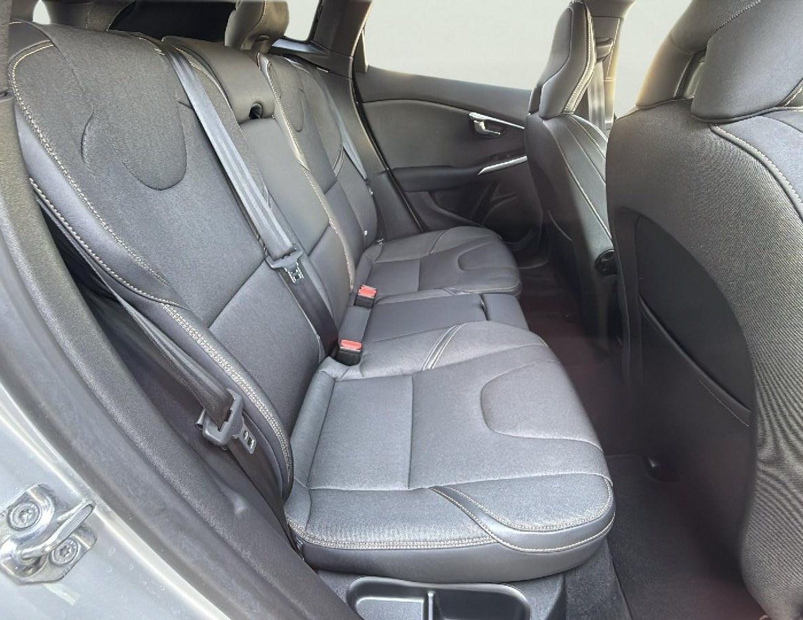Volvo V40CC употребяван