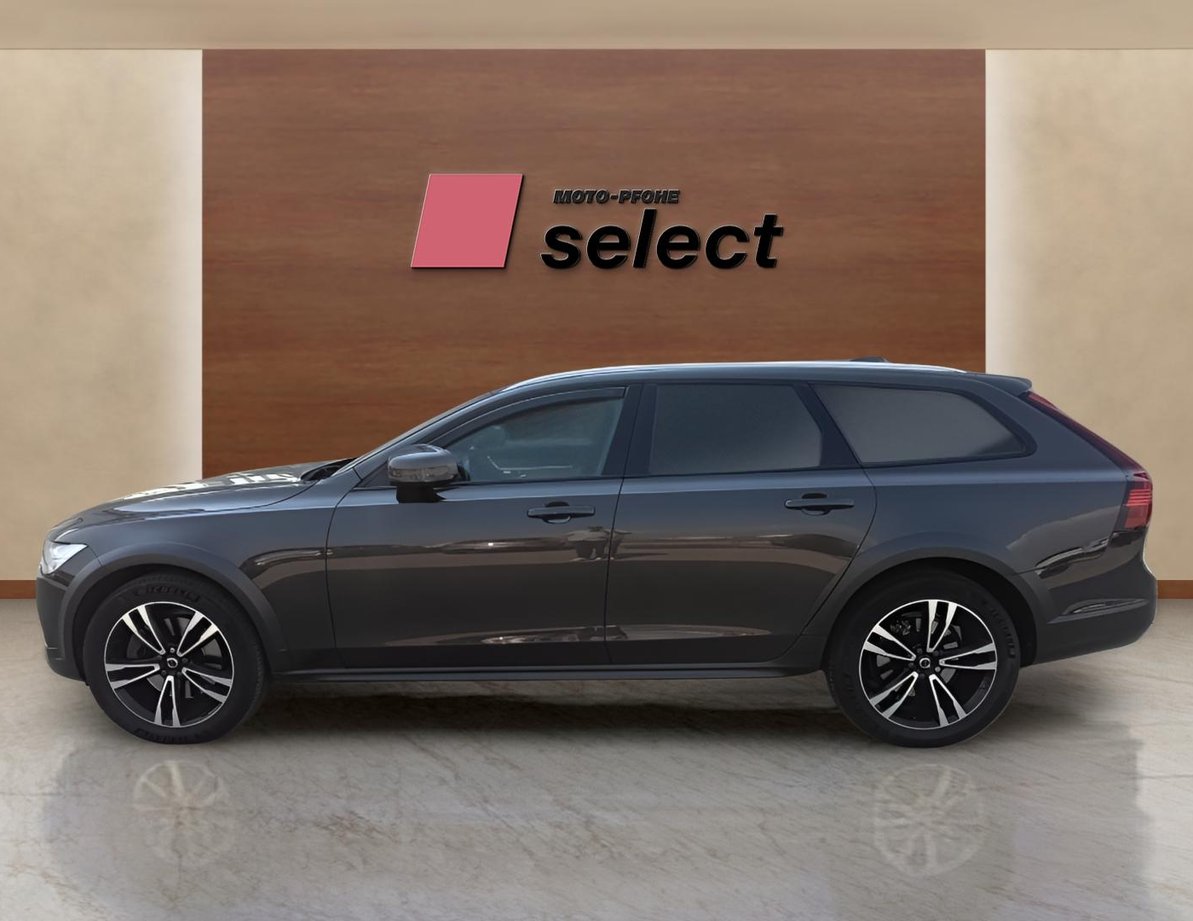 Volvo V90 CC употребяван
