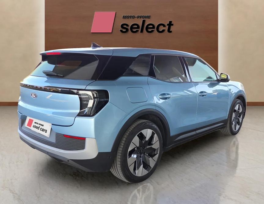 Ford E-Explorer употребяван