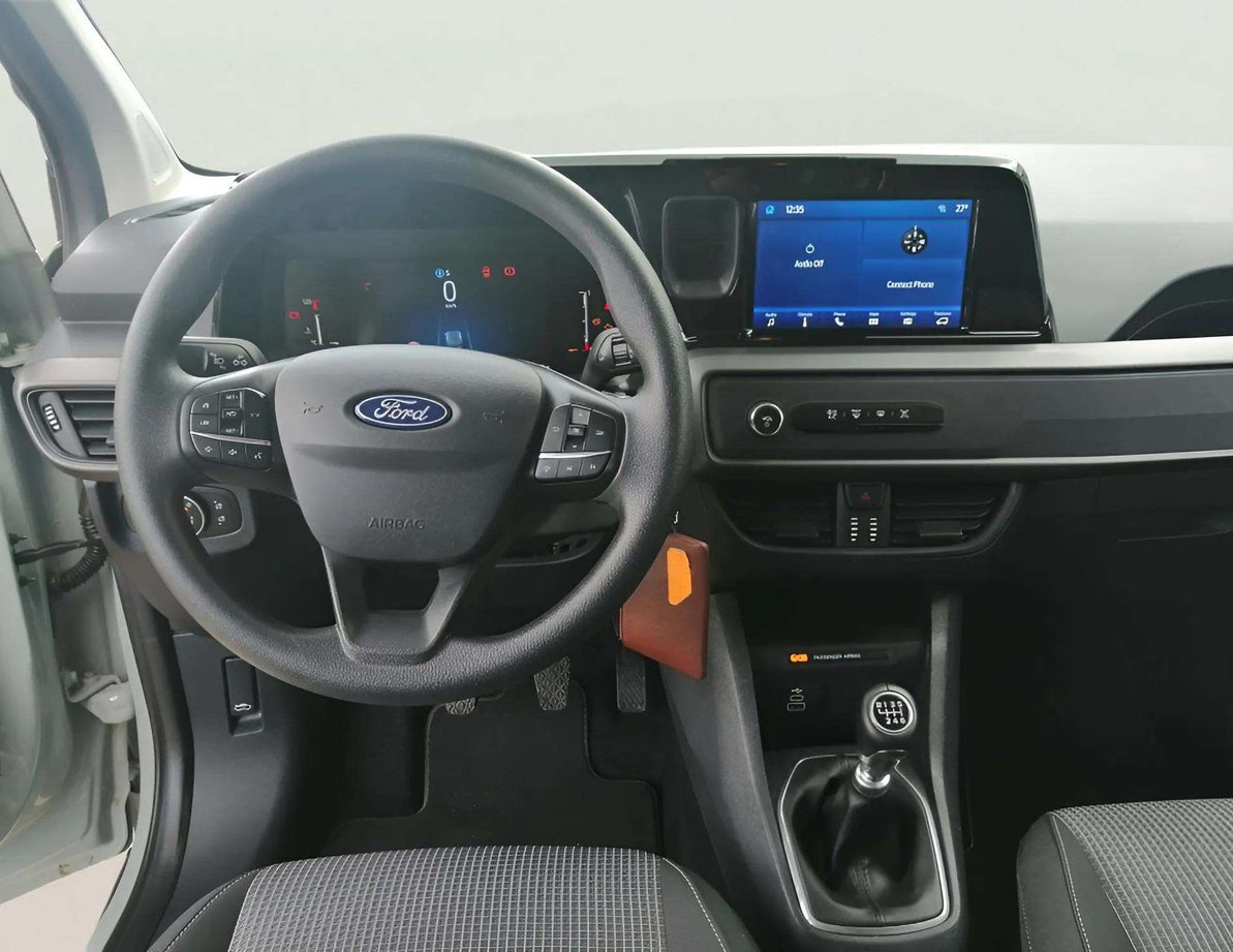 Ford Tourneo Courier употребяван