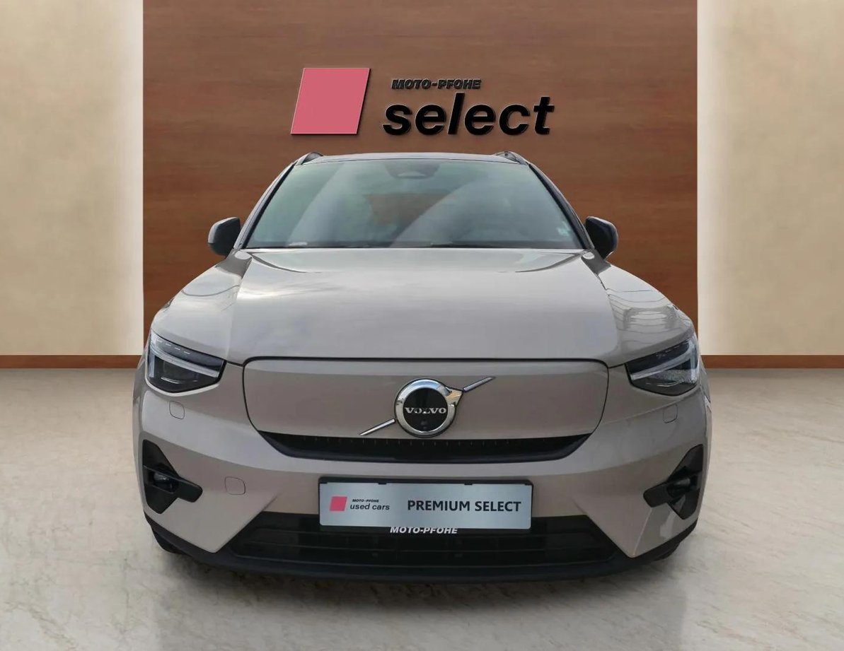 Volvo EX40 употребяван