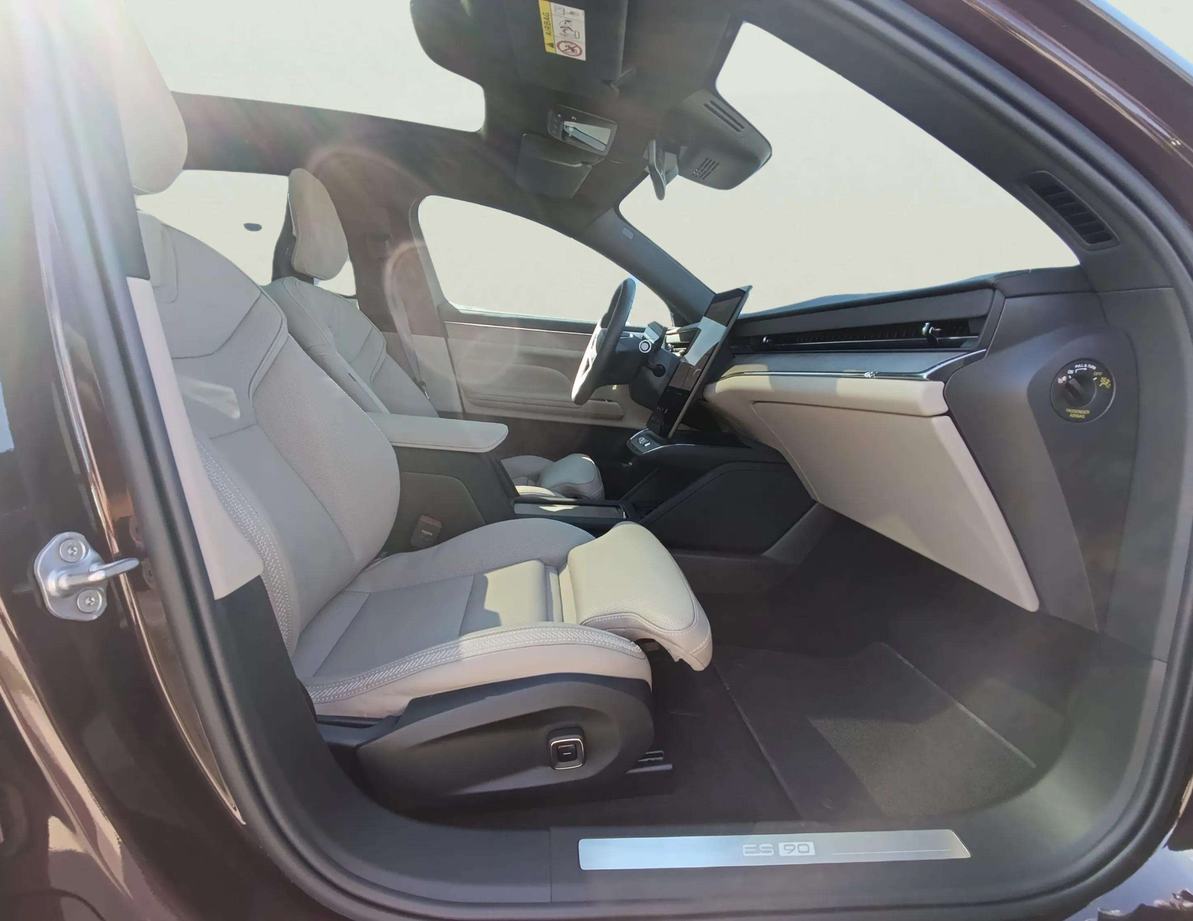 Volvo ES90 употребяван