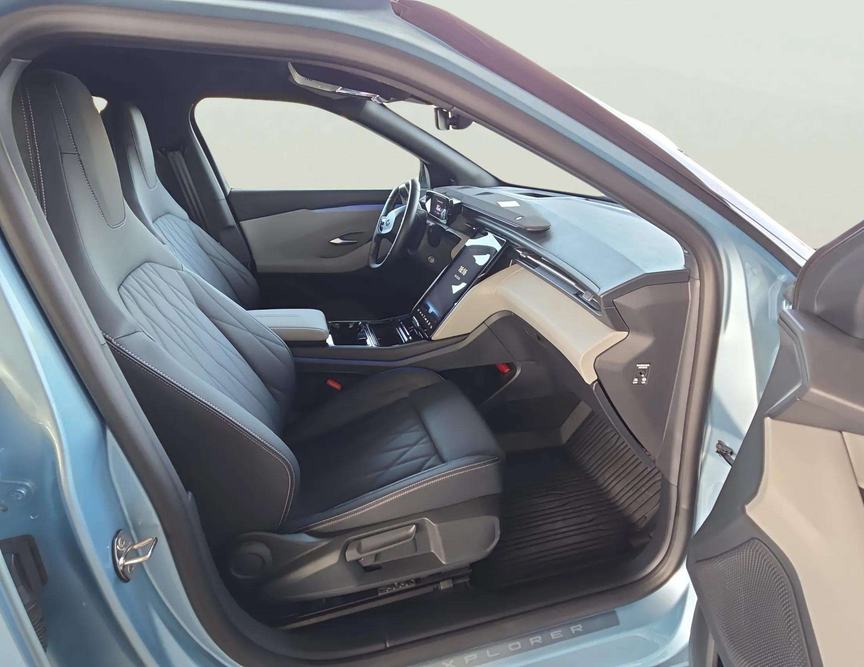 Ford E-Explorer употребяван