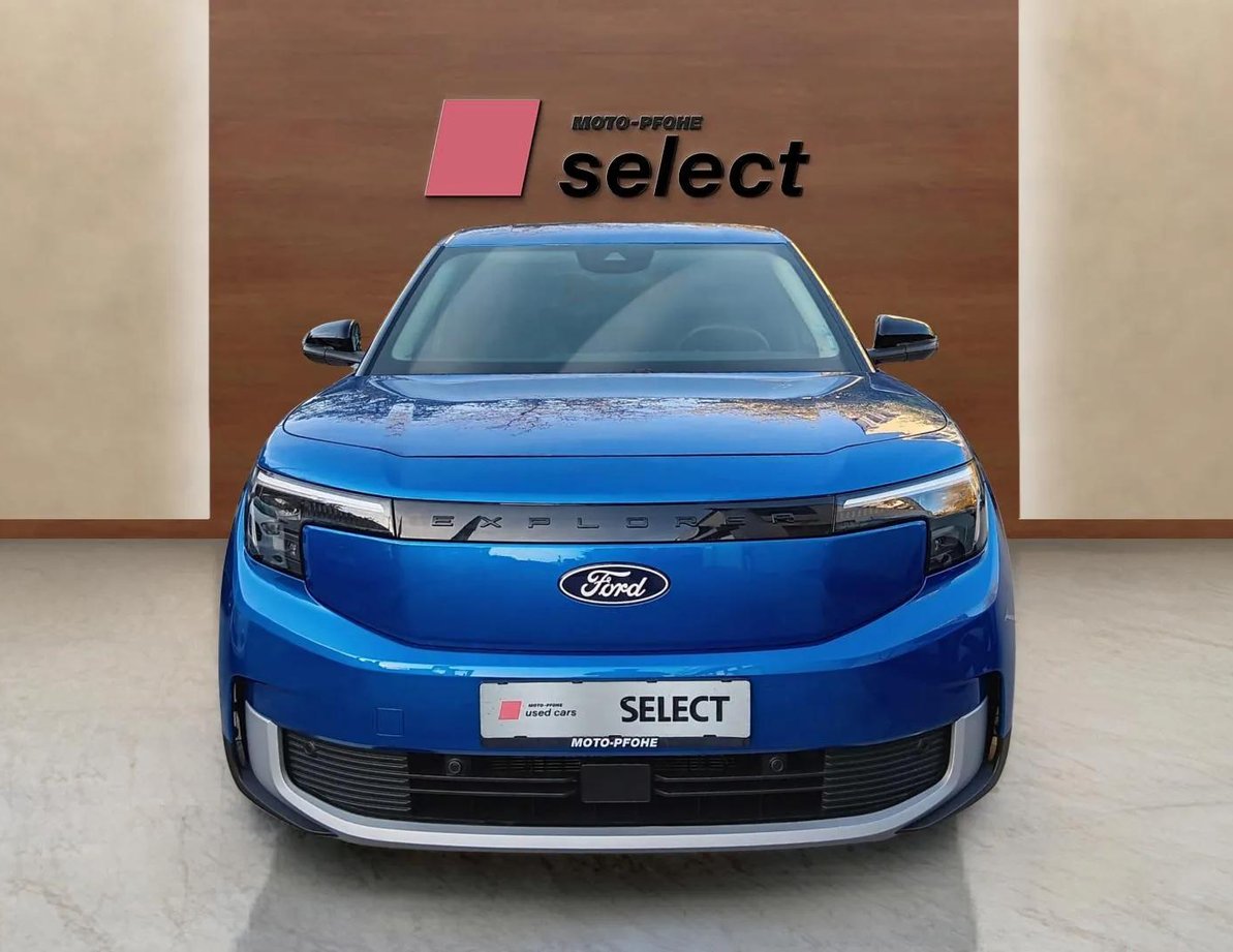 Ford E-Explorer употребяван