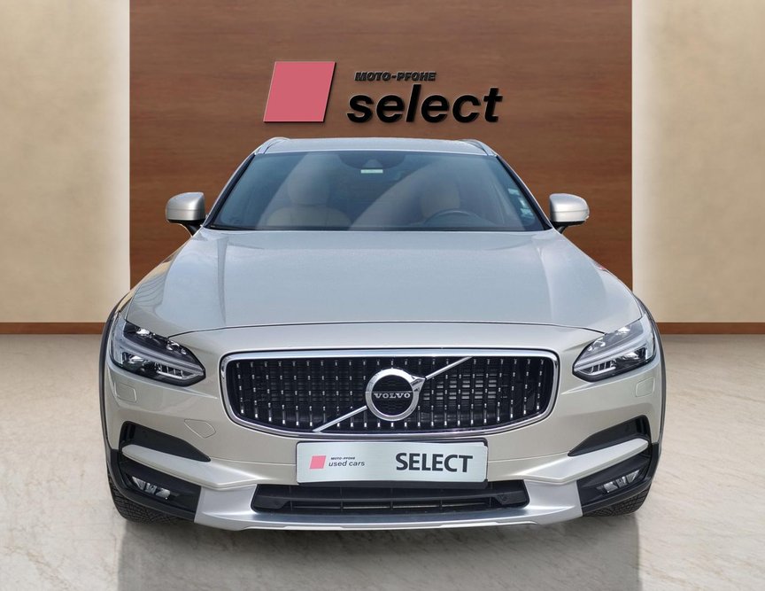 Volvo V90 Cross Country употребяван
