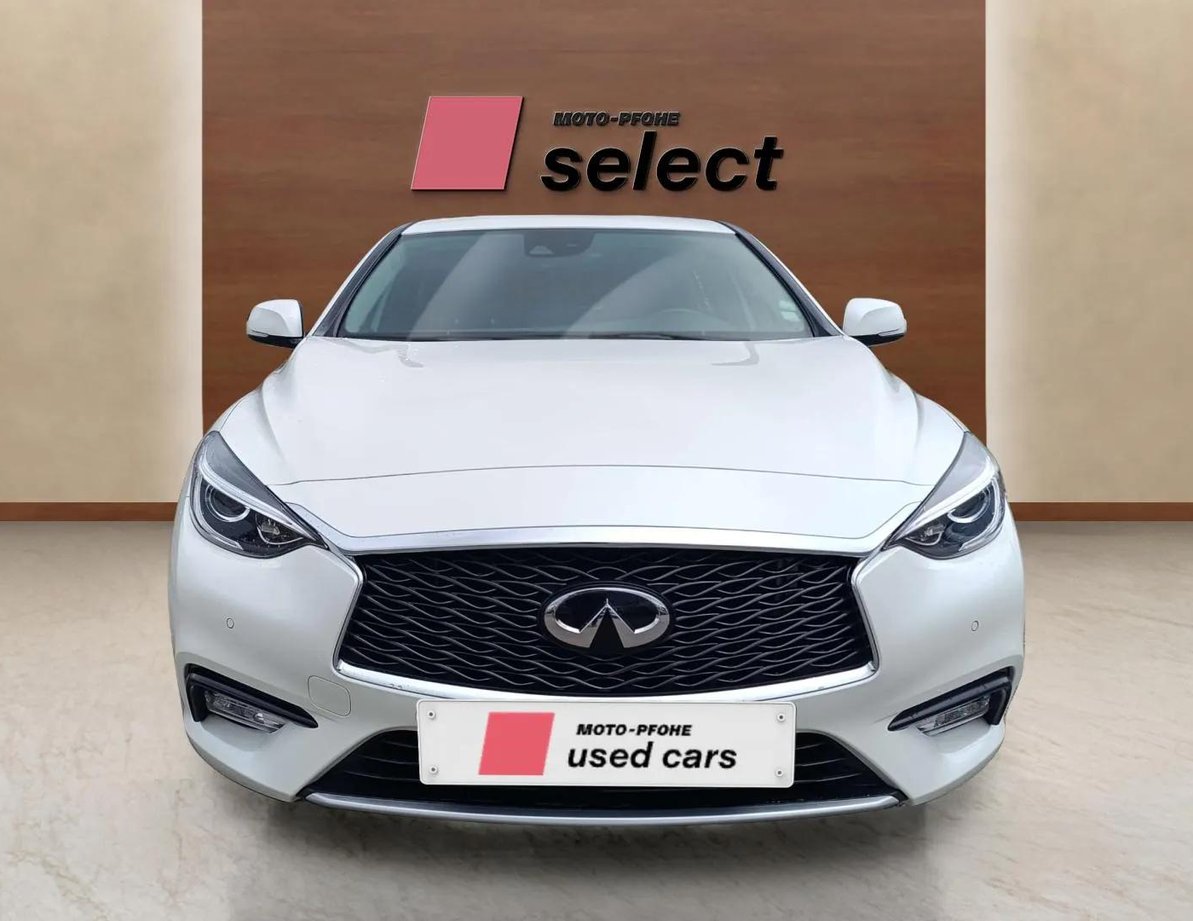 Infiniti Q30 употребяван