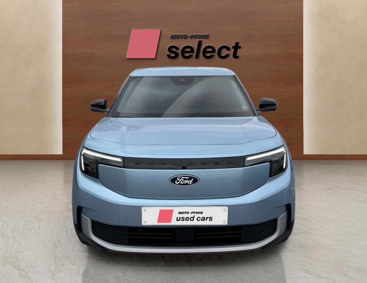 Ford E-Explorer употребяван