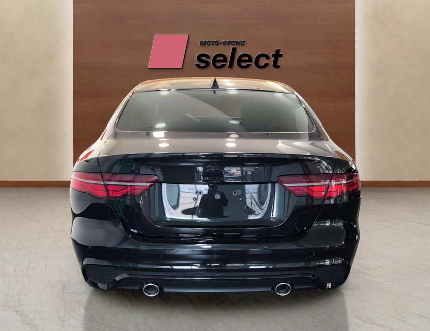 Jaguar XE употребяван