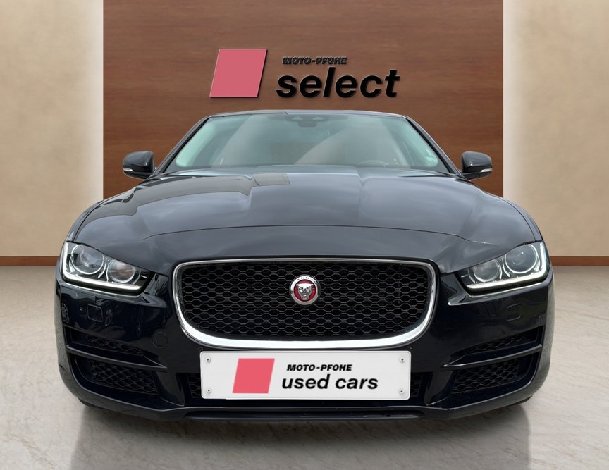 Jaguar XE употребяван