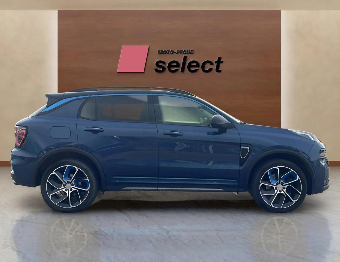 Lynk&Co 01 употребяван