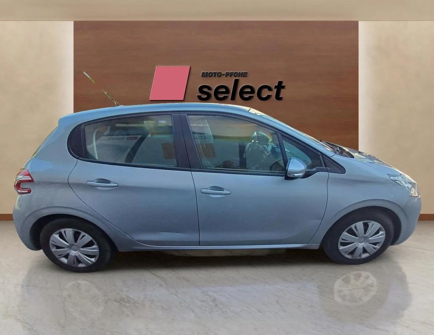 Peugeot 208 употребяван