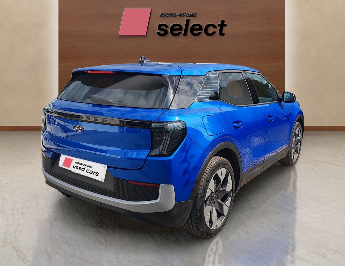 Ford E-Explorer употребяван