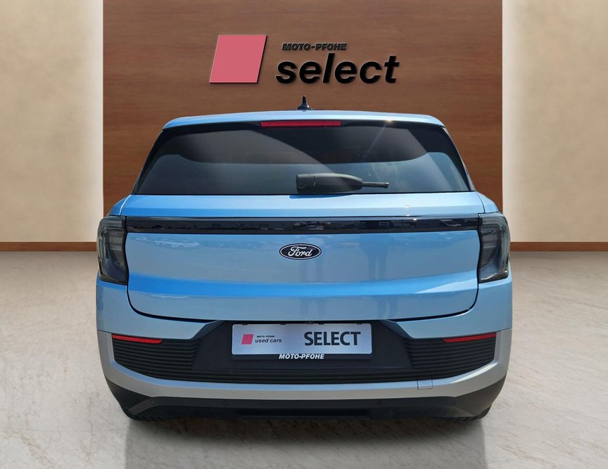 Ford E-Explorer употребяван