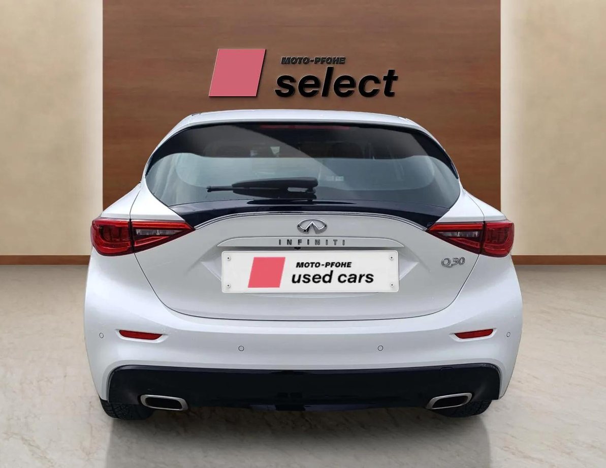 Infiniti Q30 употребяван