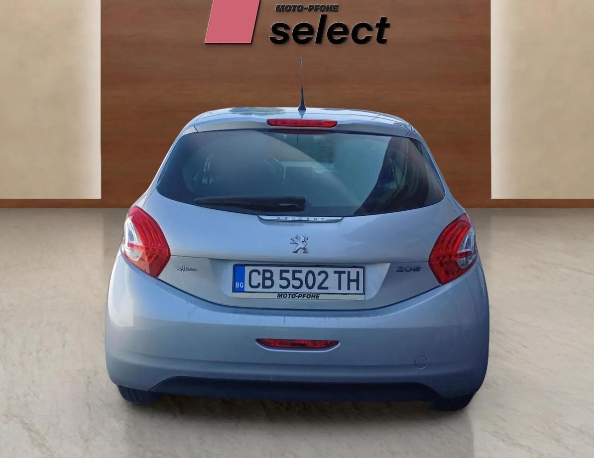 Peugeot 208 употребяван
