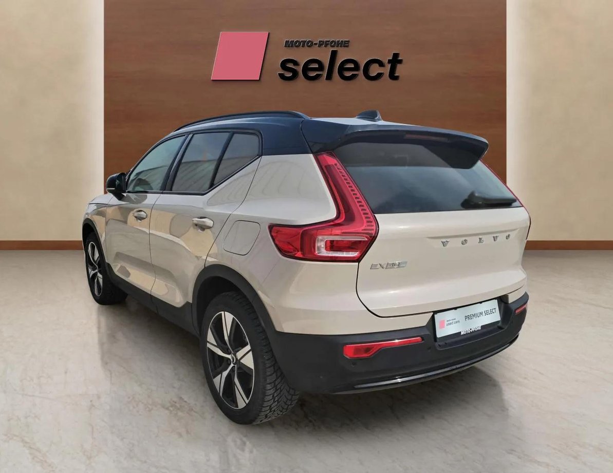 Volvo EX40 употребяван