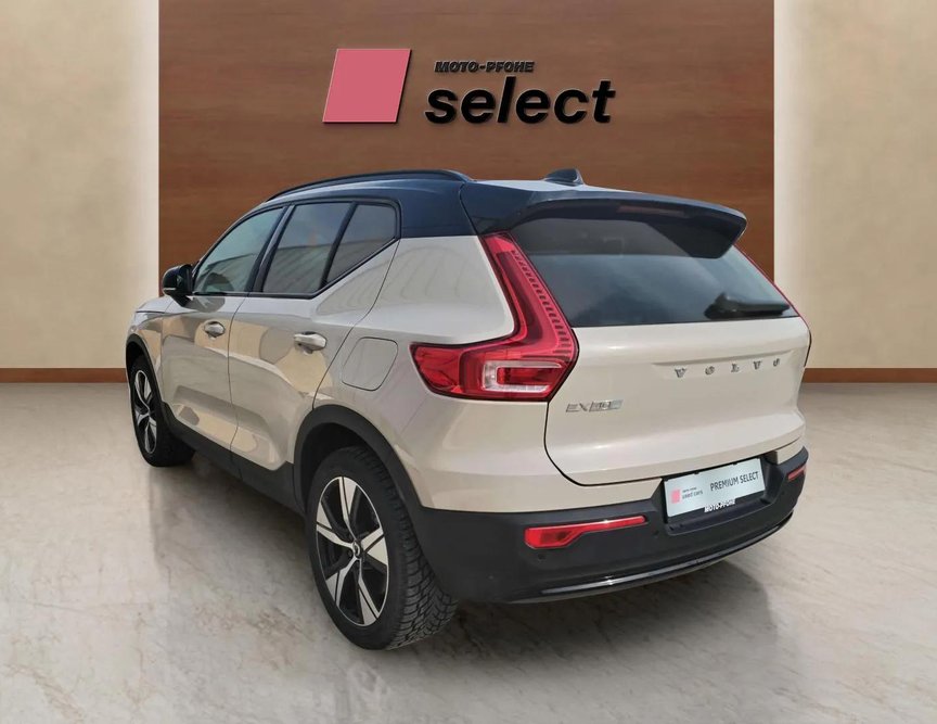 Volvo EX40 употребяван