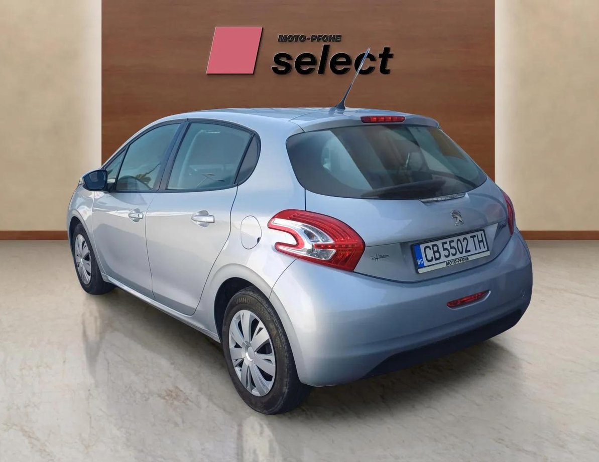 Peugeot 208 употребяван