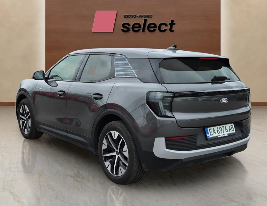 Ford E-Explorer употребяван
