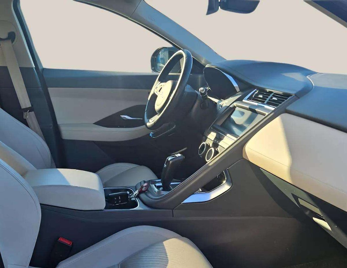 Jaguar E-Pace употребяван