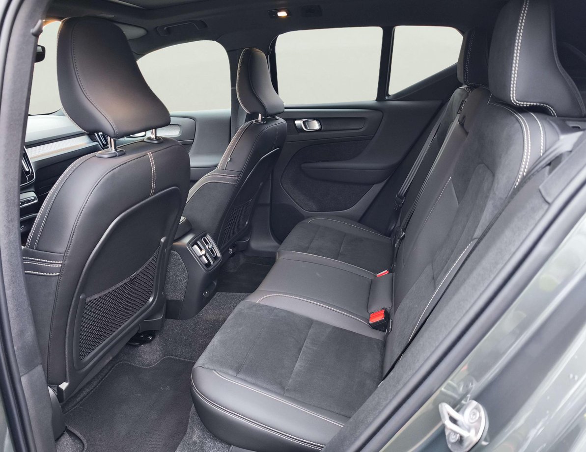 Volvo EX40 употребяван