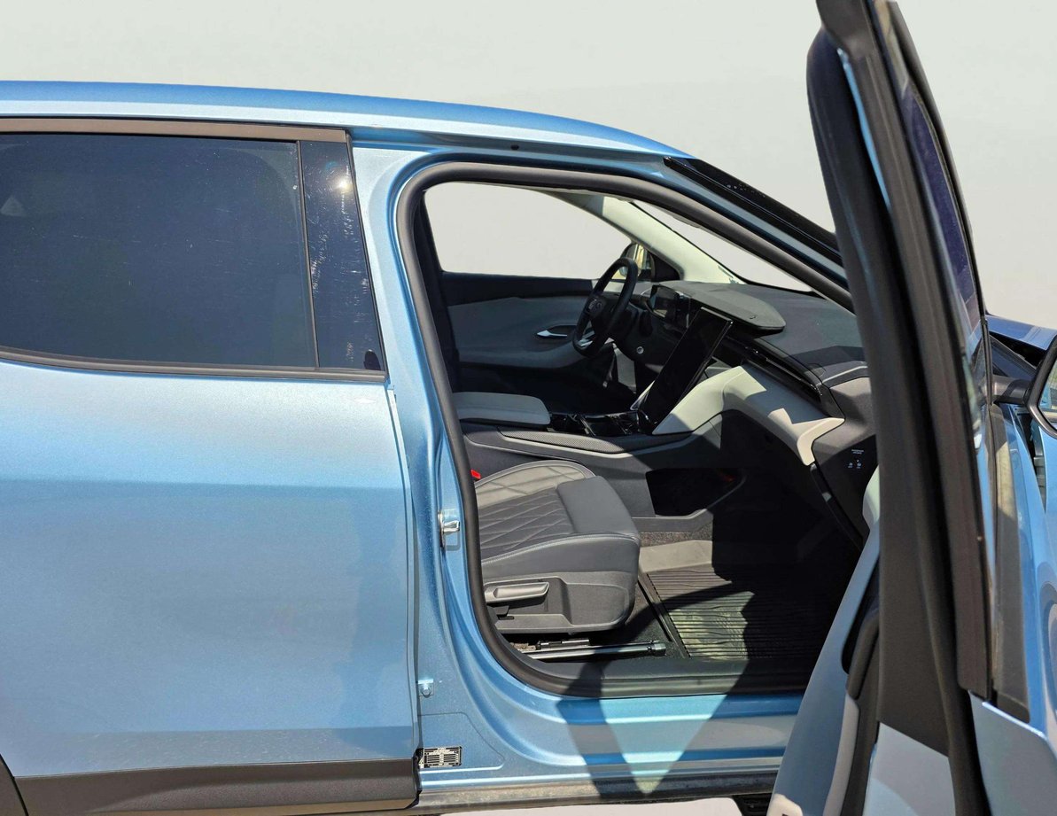 Ford E-Explorer употребяван