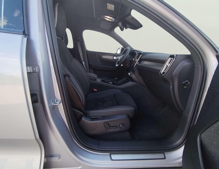 Volvo EX40 употребяван