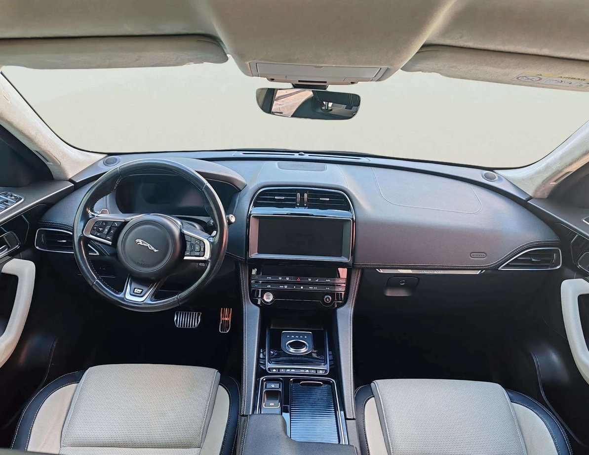 Jaguar F-Pace употребяван