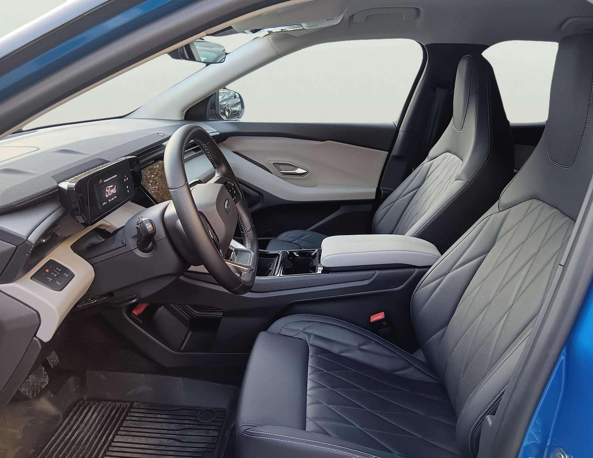 Ford E-Explorer употребяван