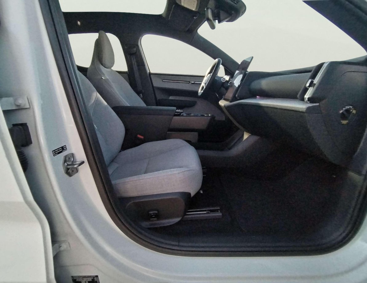 Volvo EX30 употребяван