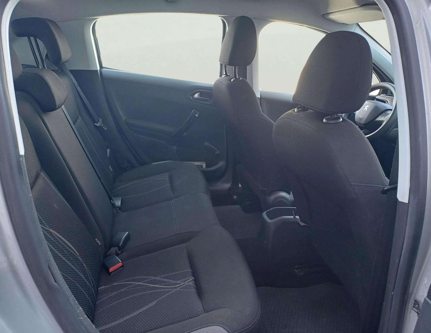 Peugeot 208 употребяван