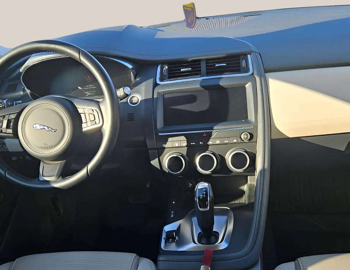 Jaguar E-Pace употребяван