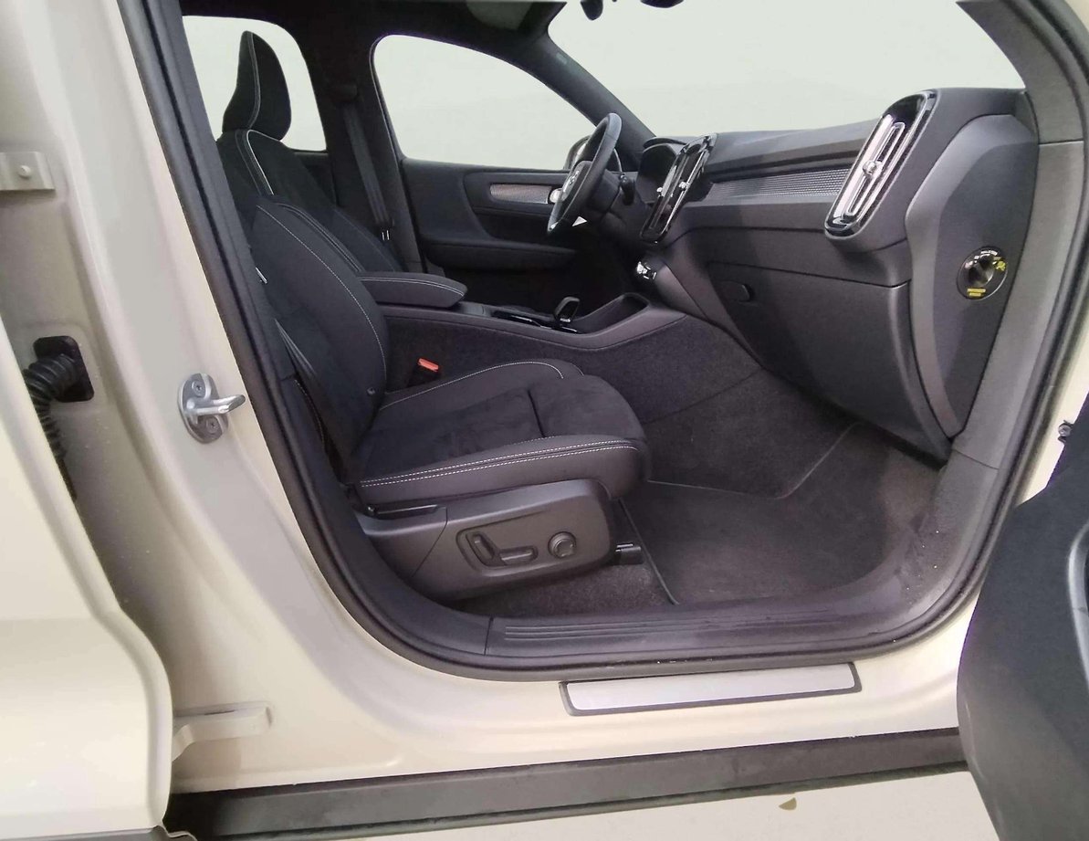 Volvo EX40 употребяван