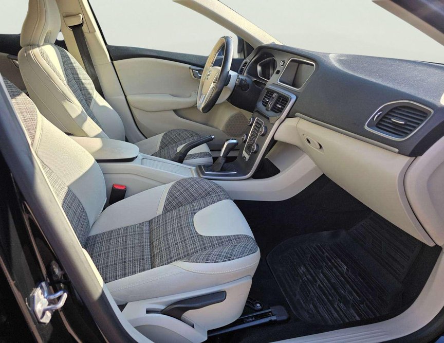 Volvo V40CC употребяван